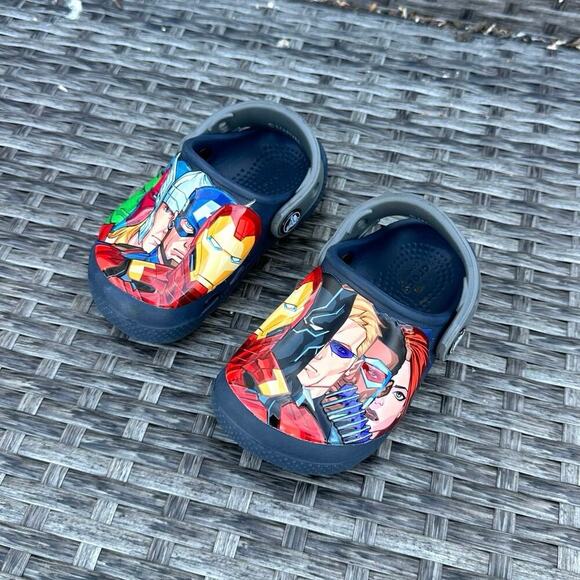 Crocs Marvel Avengers Kids‎ Clogs Size 6 Toddler - Picture 4 of 11